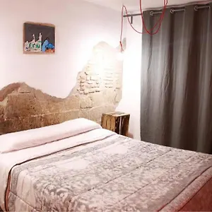 Casa Paeria Bed and breakfast